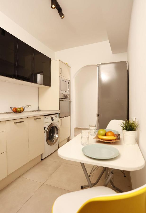 2 Bedroom Apartment With Amazing View In City Center Bukarest Exteriör bild