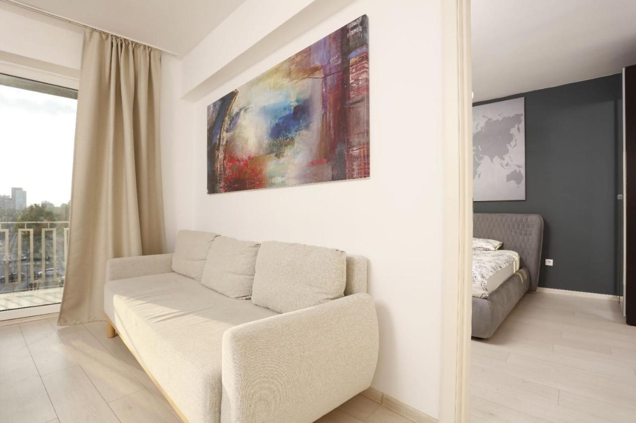 2 Bedroom Apartment With Amazing View In City Center Bukarest Exteriör bild